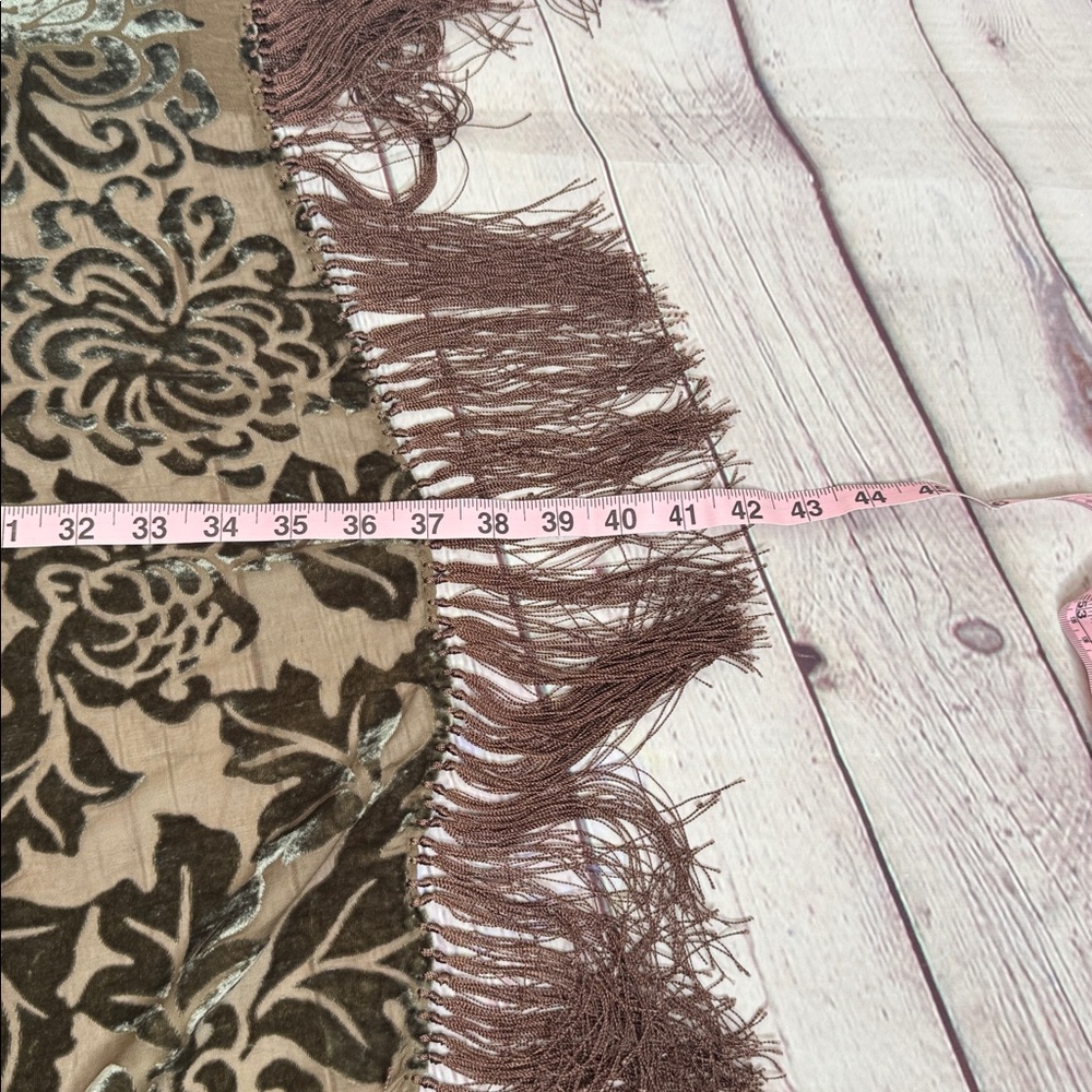 Chic Black and Brown Floral Kimono with Fringe - Picture 5 of 8